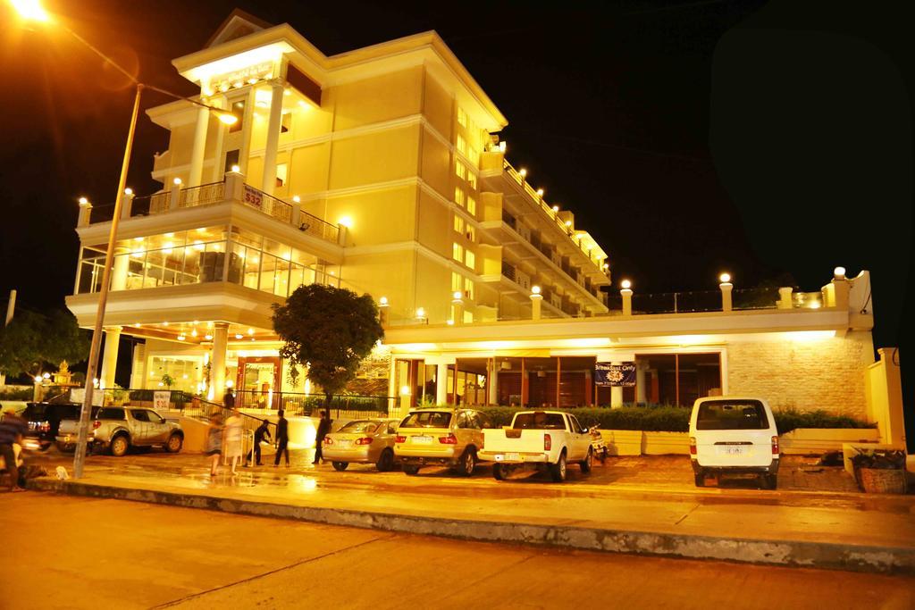 Serendipity Beach Resort Sihanoukville Bagian luar foto